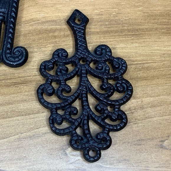 Cast Iron Vintage Mini Trivets Hot Plate Set of 3 MT-3 MT-4 MT-6 - Picture 8 of 10